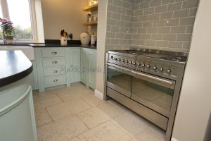 _gorgeous low burn cottage 37.jpg